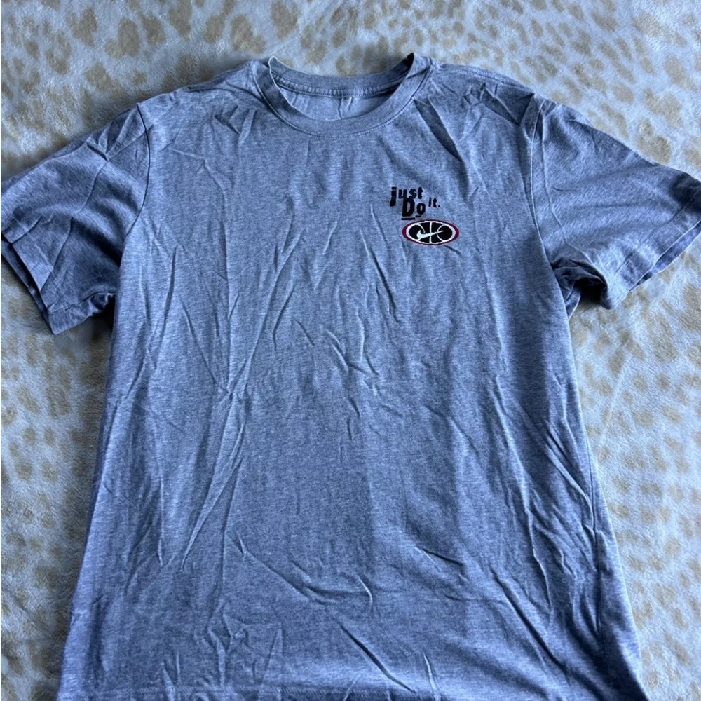 Nike Gray Short Sleeve Tee with Crew Neck